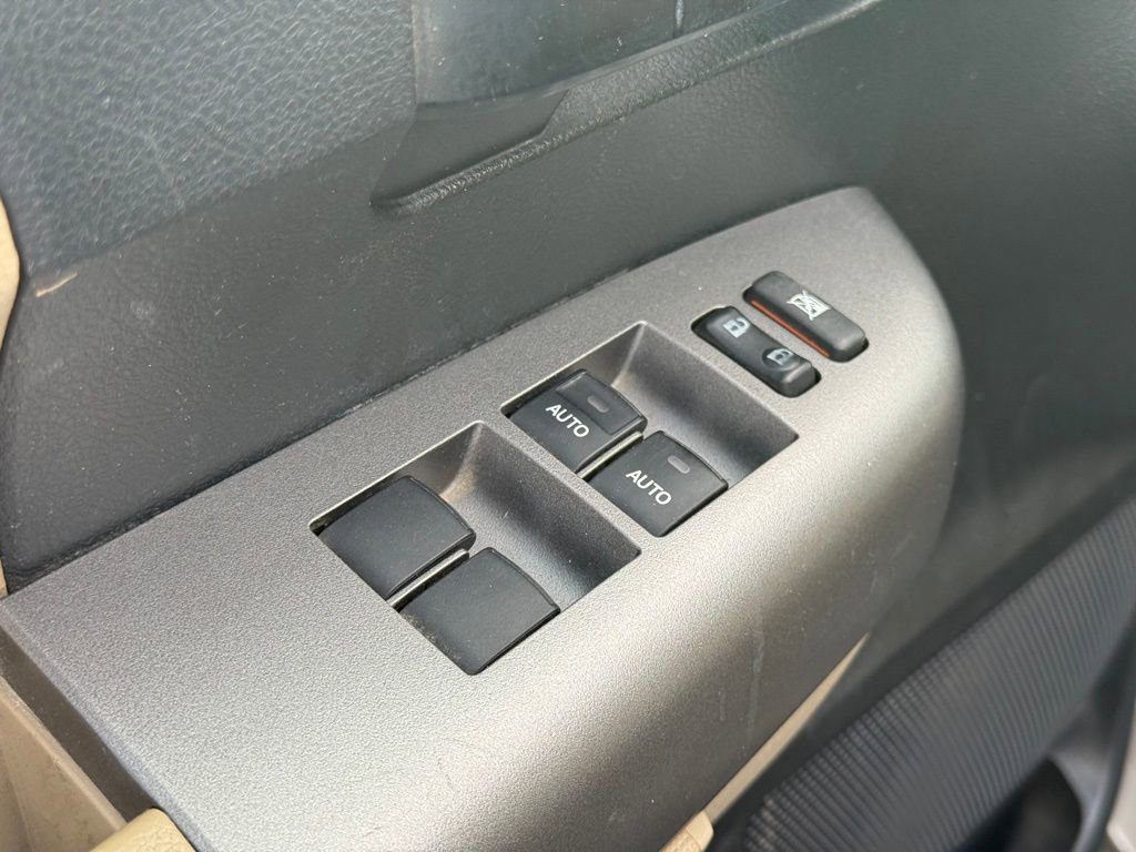 Used 2012 Toyota Sequoia SR5 w/ Premium Pkg AWD/4WD image 10