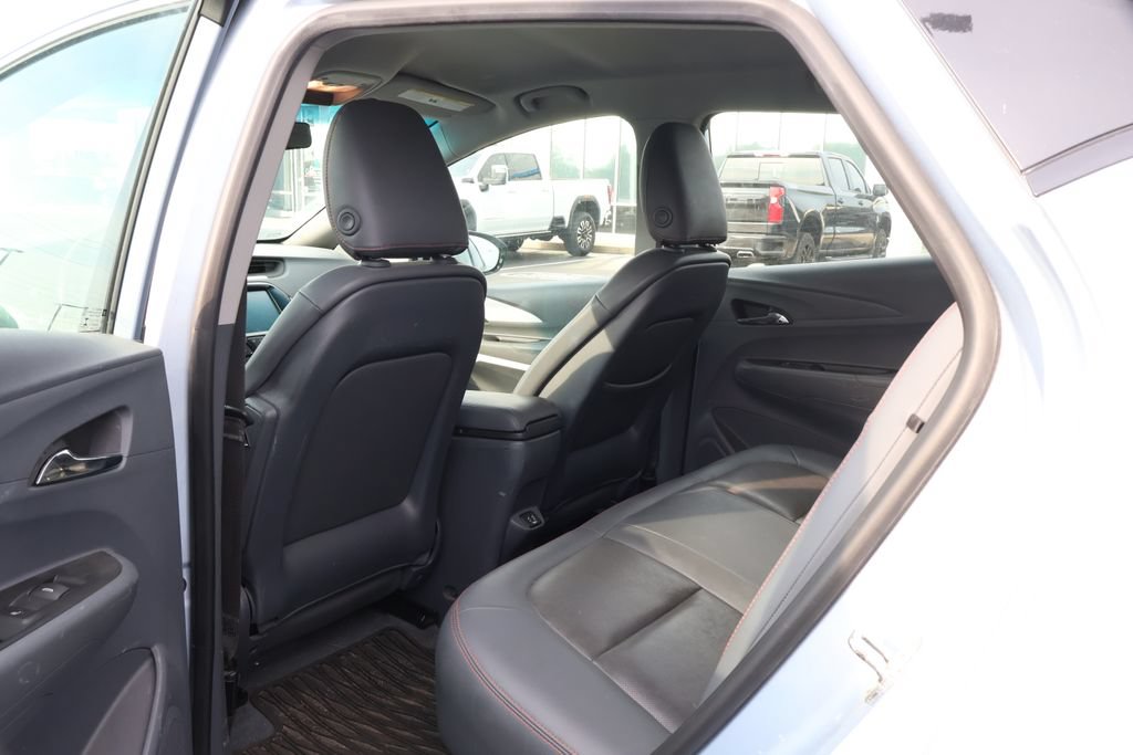 Used 2017 Chevrolet Bolt Premier w/ Driver Confidence II Package FWD image 32