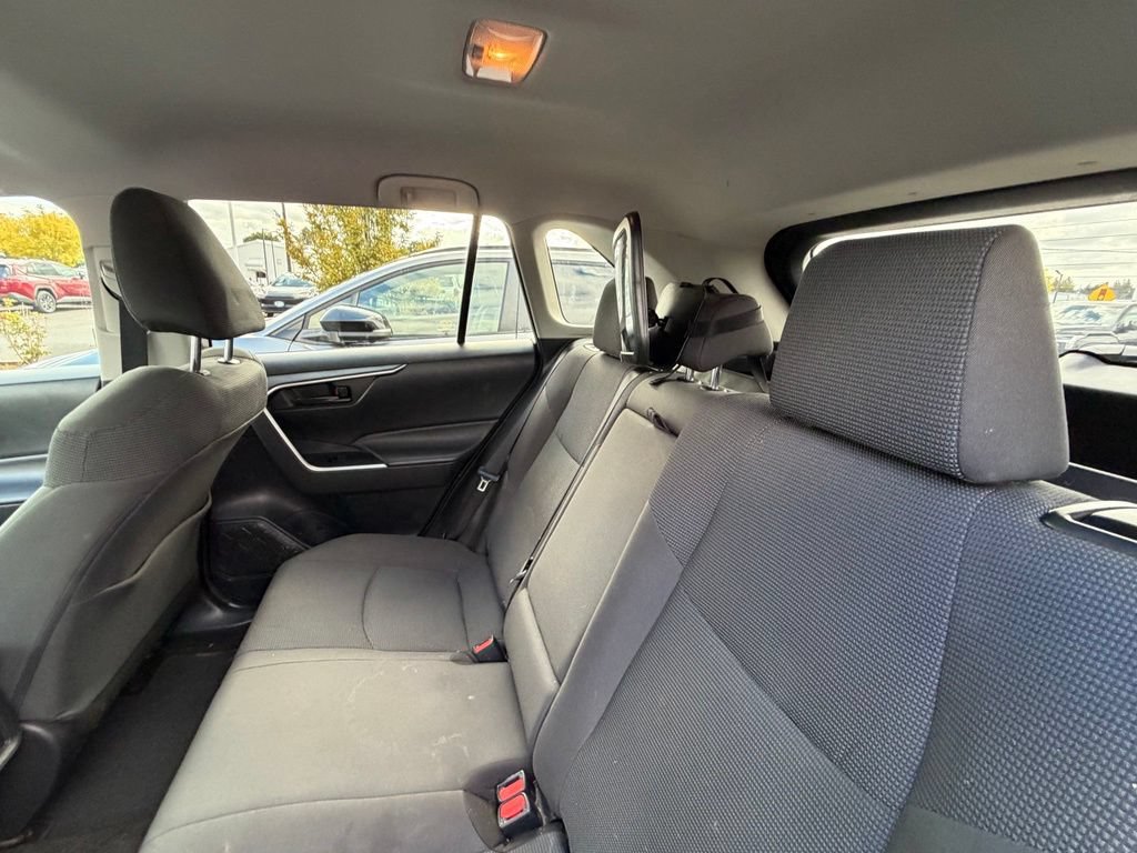 Used 2020 Toyota RAV4 LE w/ Carpet Mat Package AWD/4WD image 10
