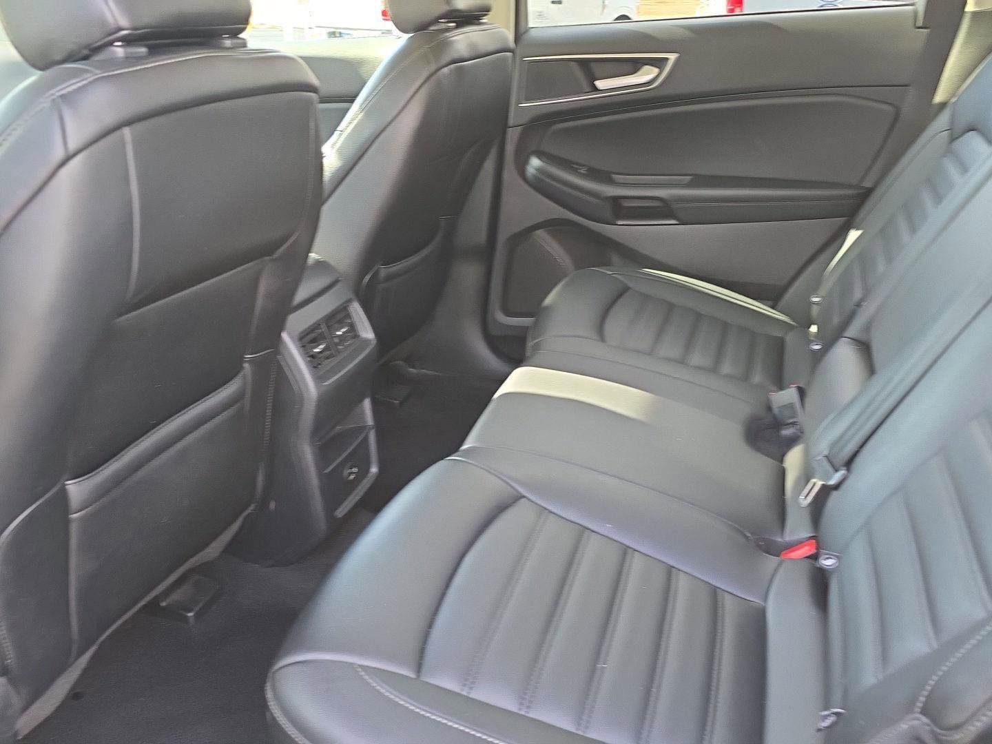 Used 2021 Ford Edge SEL image 26