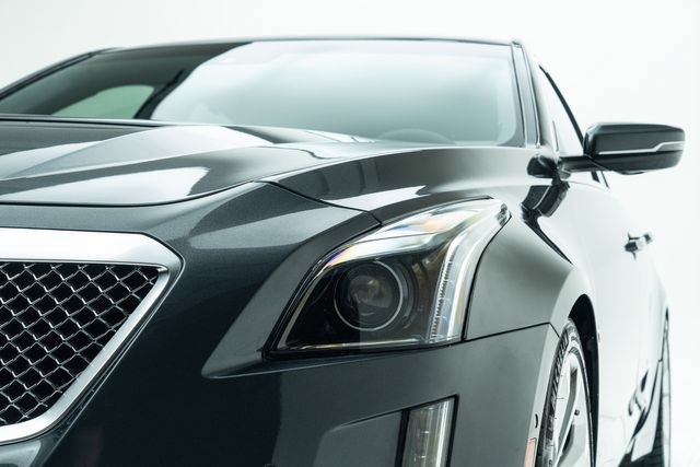 Used 2018 Cadillac CTS V w/ Carbon Fiber Package RWD image 11
