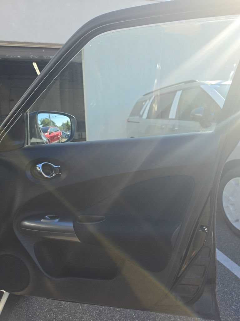 Used 2017 Nissan Juke S FWD image 20
