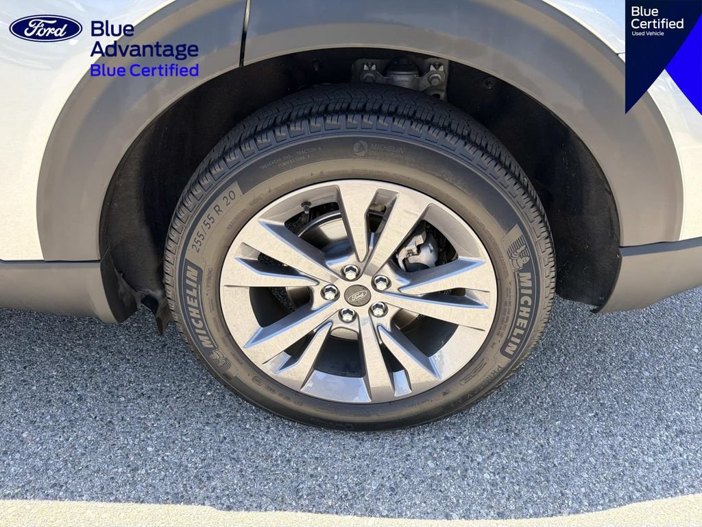 Used 2023 Ford Explorer XLT w/ Equipment Group 202A RWD image 8
