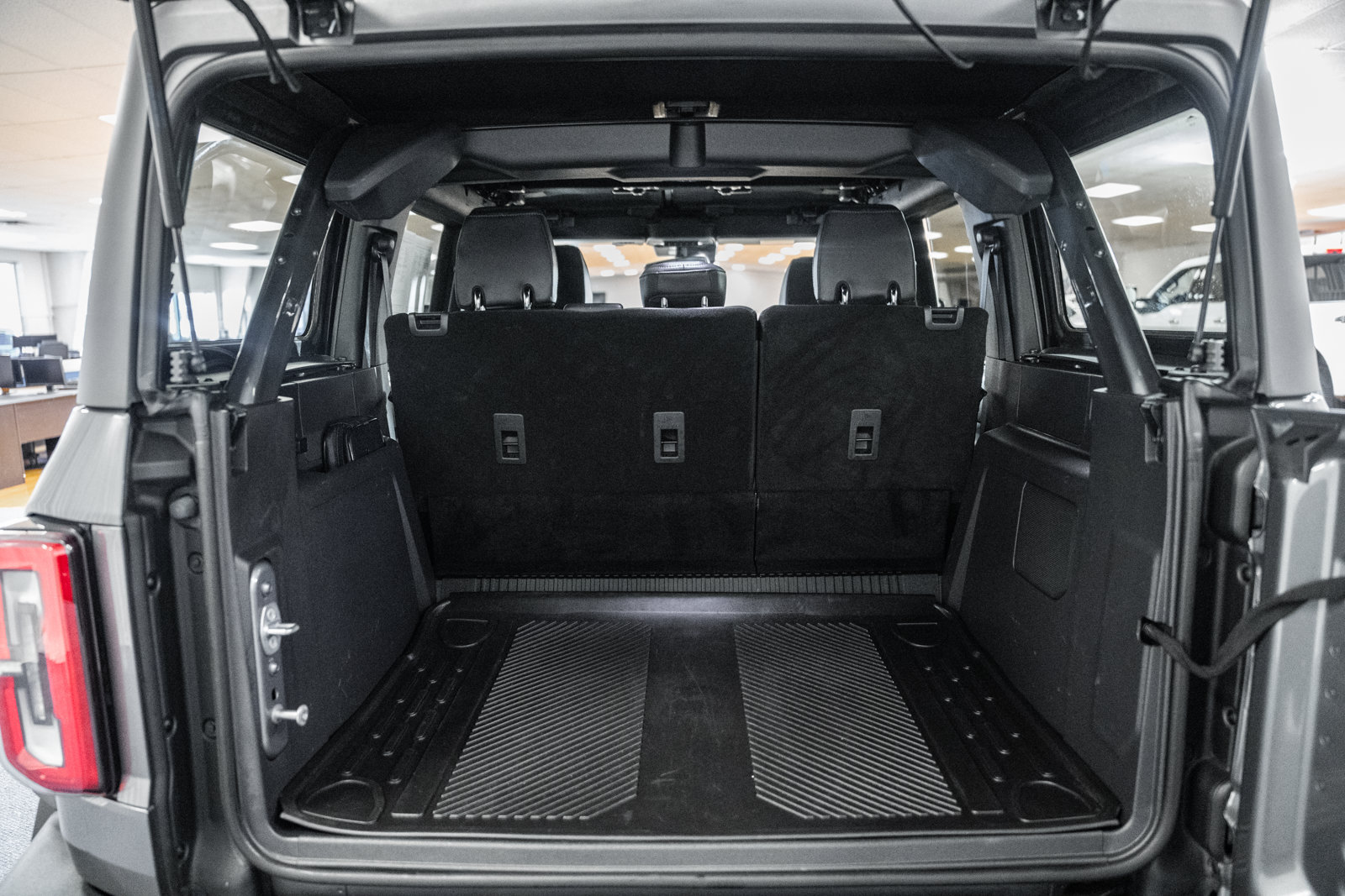 Certified 2023 Ford Bronco Wildtrak AWD/4WD image 10