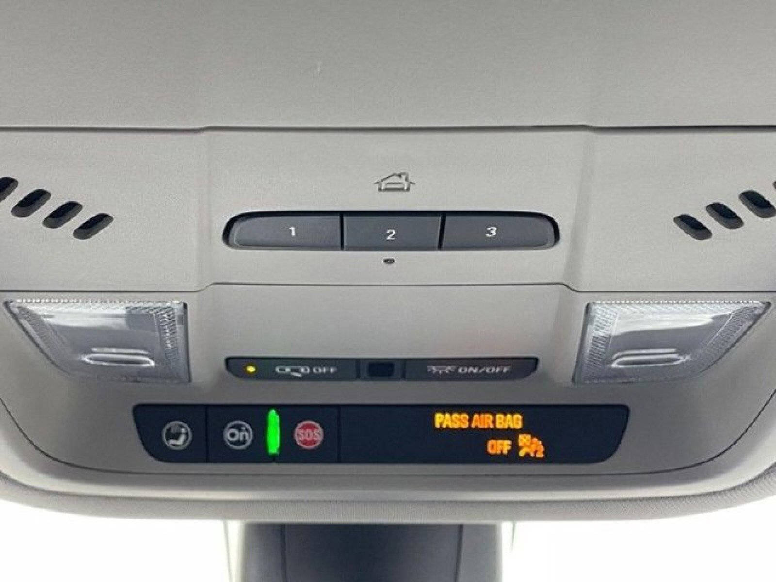 Used 2020 Buick Enclave Premium w/ Surround and Sites Package image 32