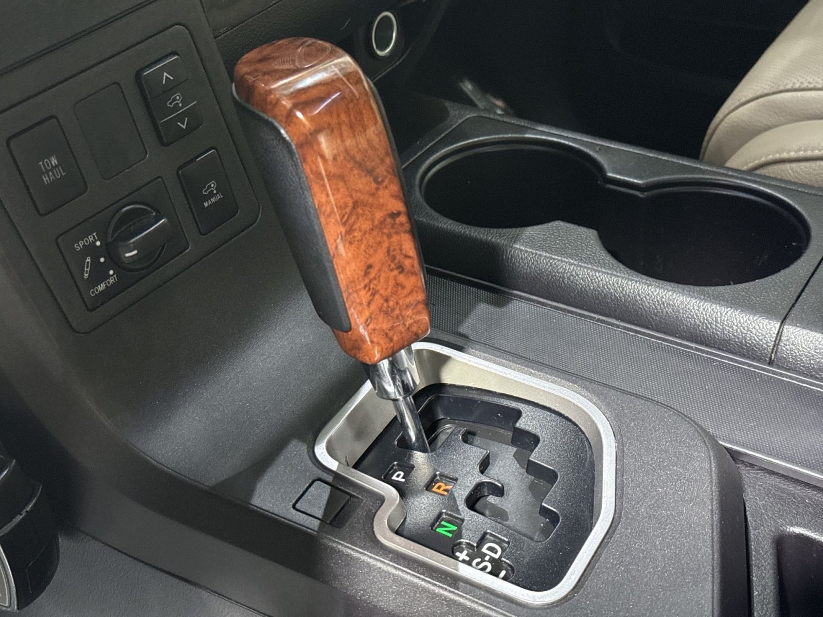 Used 2018 Toyota Sequoia Platinum RWD image 31