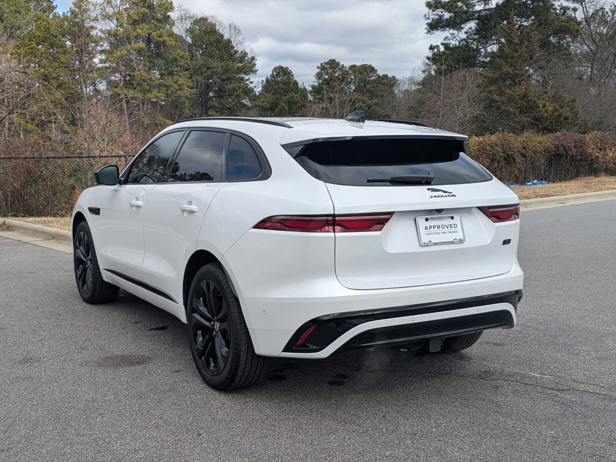 Used 2026 Jaguar F-PACE R-Dynamic S image 7