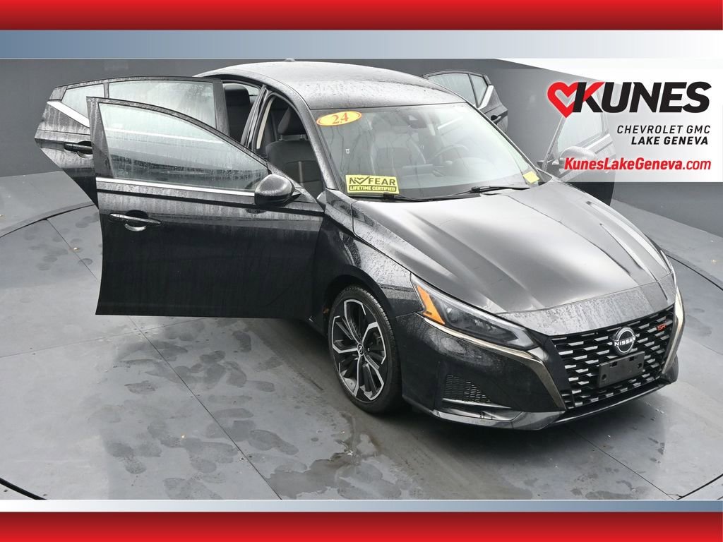 Used 2024 Nissan Altima 2.5 SR FWD image 48