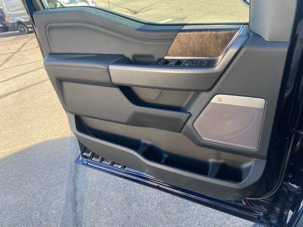 New 2025 Ford F250 Lariat w/ Lariat Ultimate Package image 30