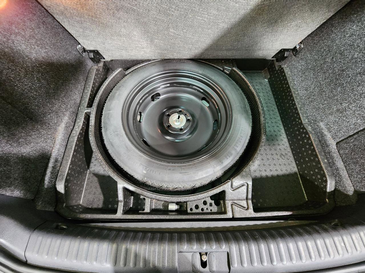 Used 2013 Volkswagen Tiguan S AWD/4WD image 35