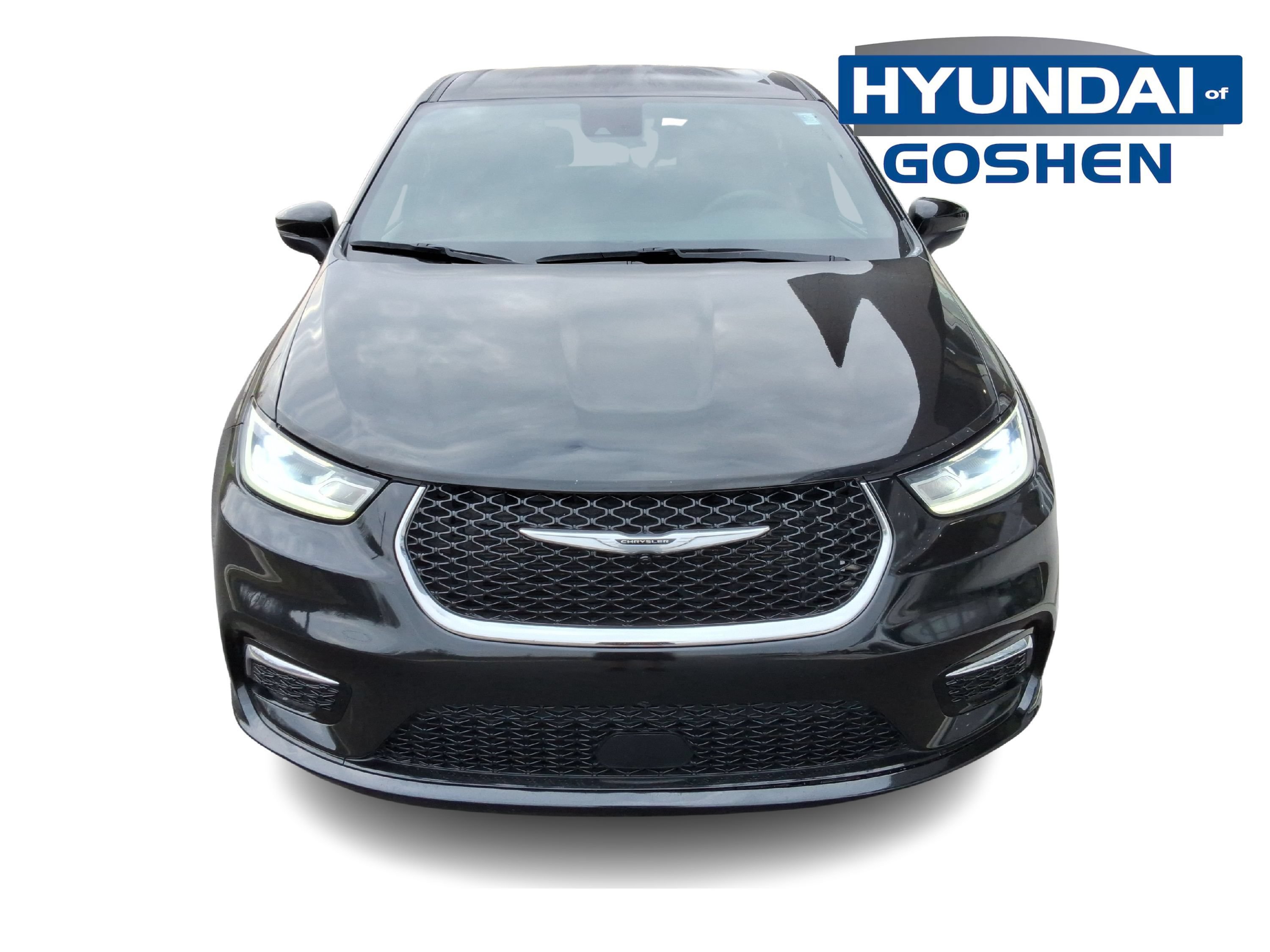Used 2023 Chrysler Pacifica Touring FWD image 2