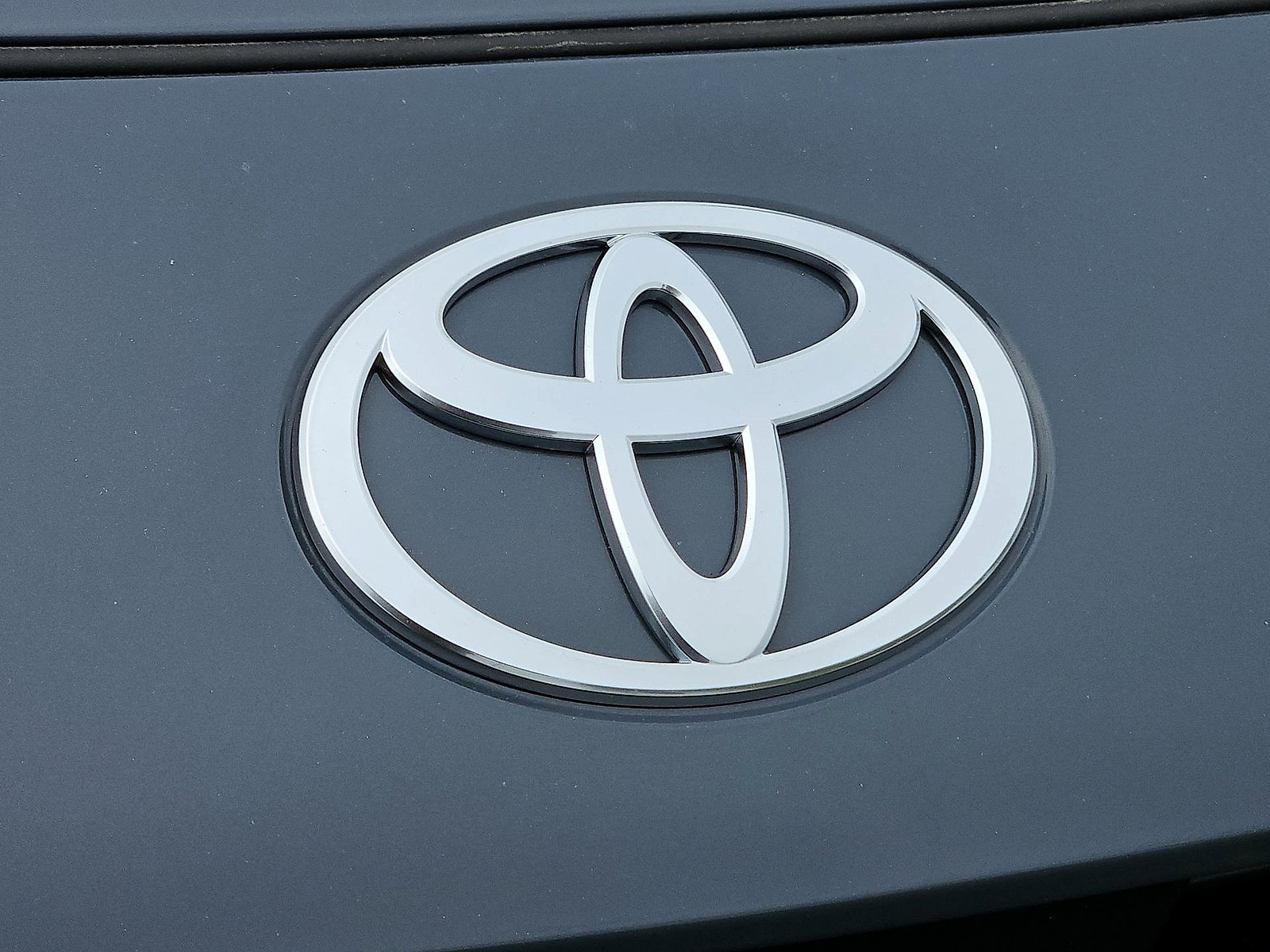 New 2026 Toyota Prius Plug-In Hybrid w/ Limited Premium Package FWD image 19