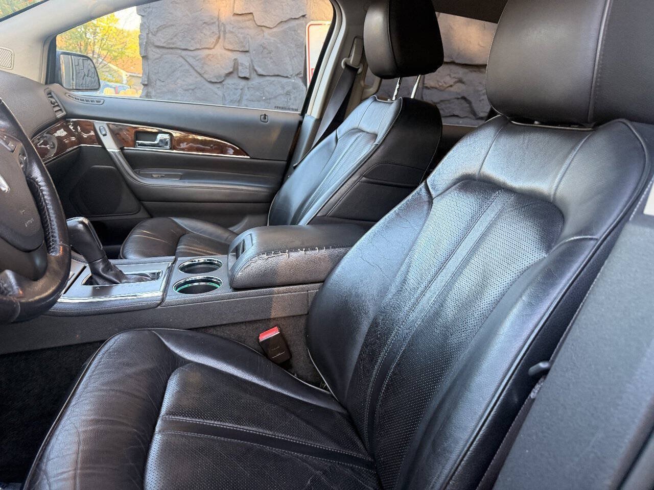 Used 2015 Lincoln MKX FWD w/ Equipment Group 102A image 13