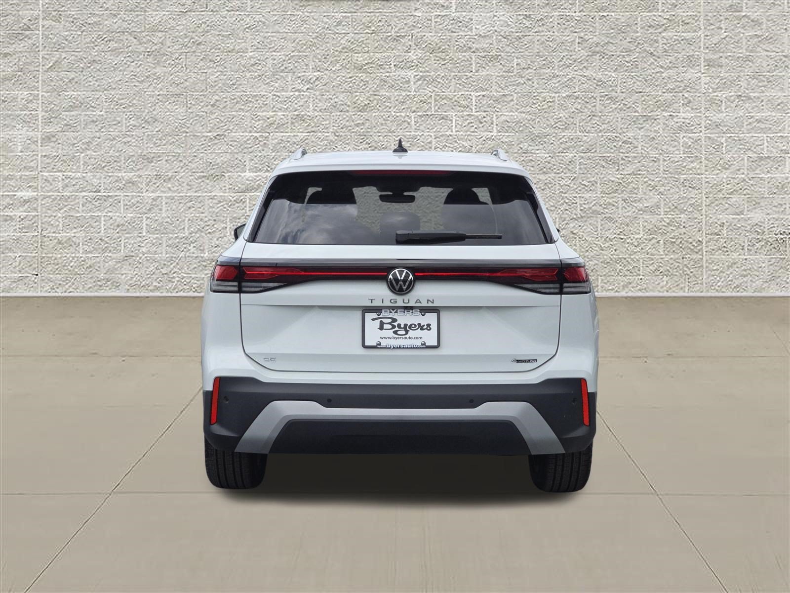 New 2026 Volkswagen Tiguan SE AWD/4WD image 6