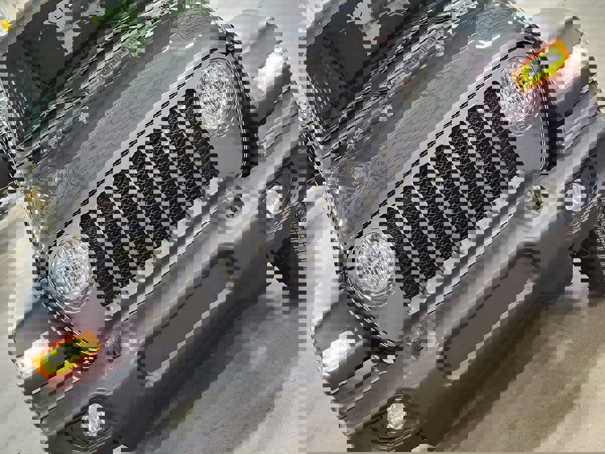 Used 2022 Jeep Wrangler Unlimited Sport image 19