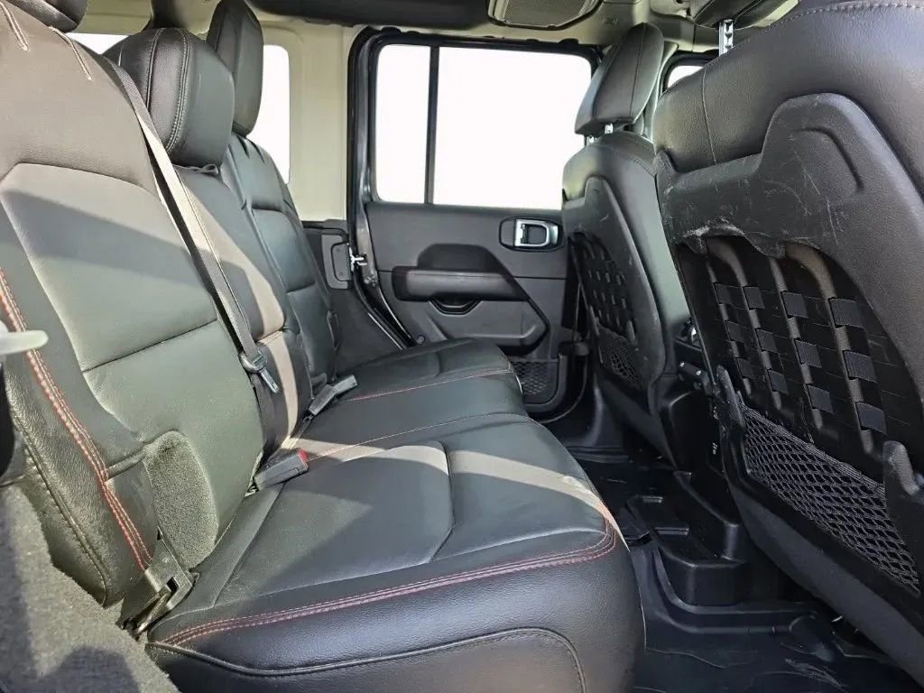 Used 2021 Jeep Wrangler Unlimited Rubicon AWD/4WD image 16