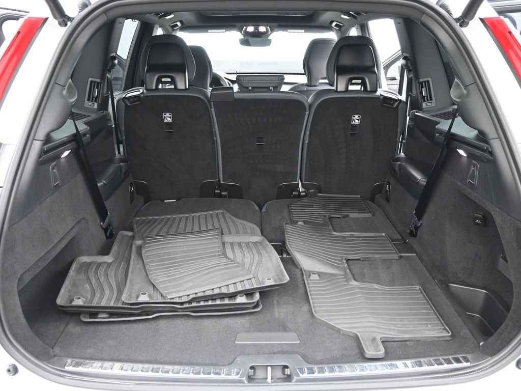 Certified 2025 Volvo XC90 B6 Ultra w/ Protection Package image 19