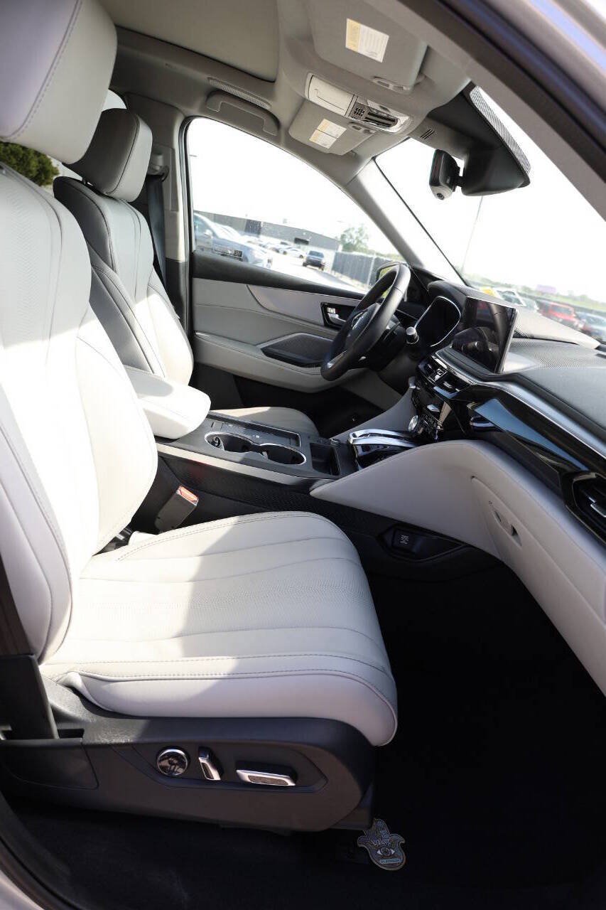 Used 2026 Acura MDX w/ Technology Package AWD/4WD image 15