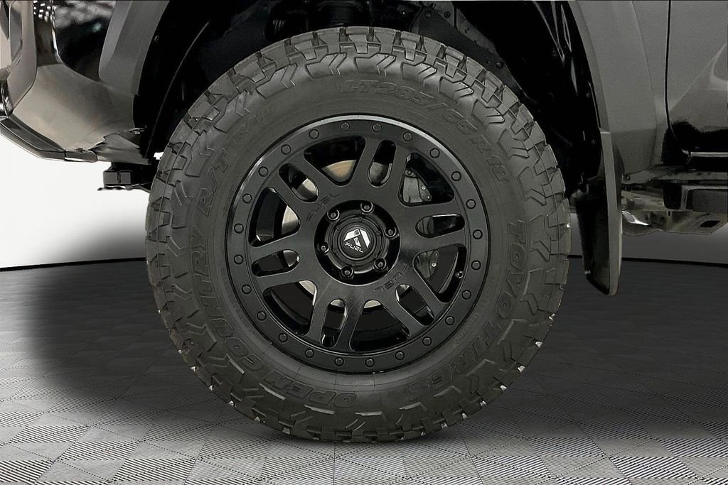 Used 2017 Toyota Tacoma TRD Off-Road w/ Premium & Technology Package image 26