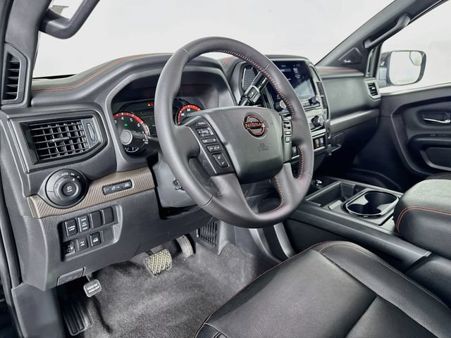 Used 2024 Nissan Titan PRO-4X w/ Pro-4x Convenience Package AWD/4WD image 13