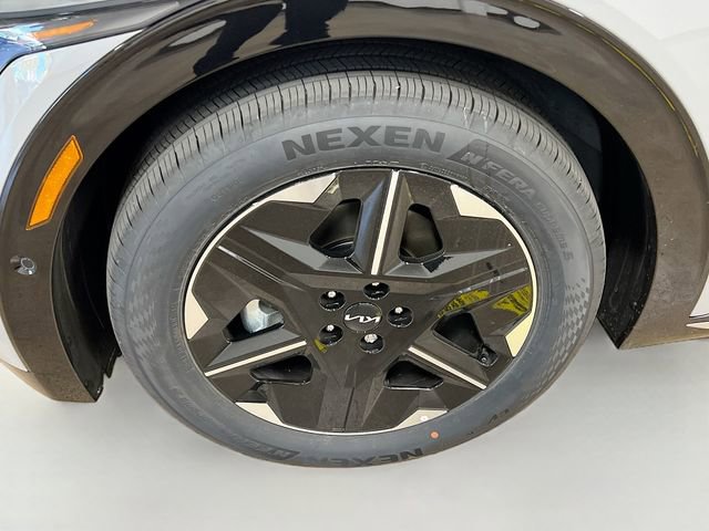 New 2025 Kia EV6 Wind image 30