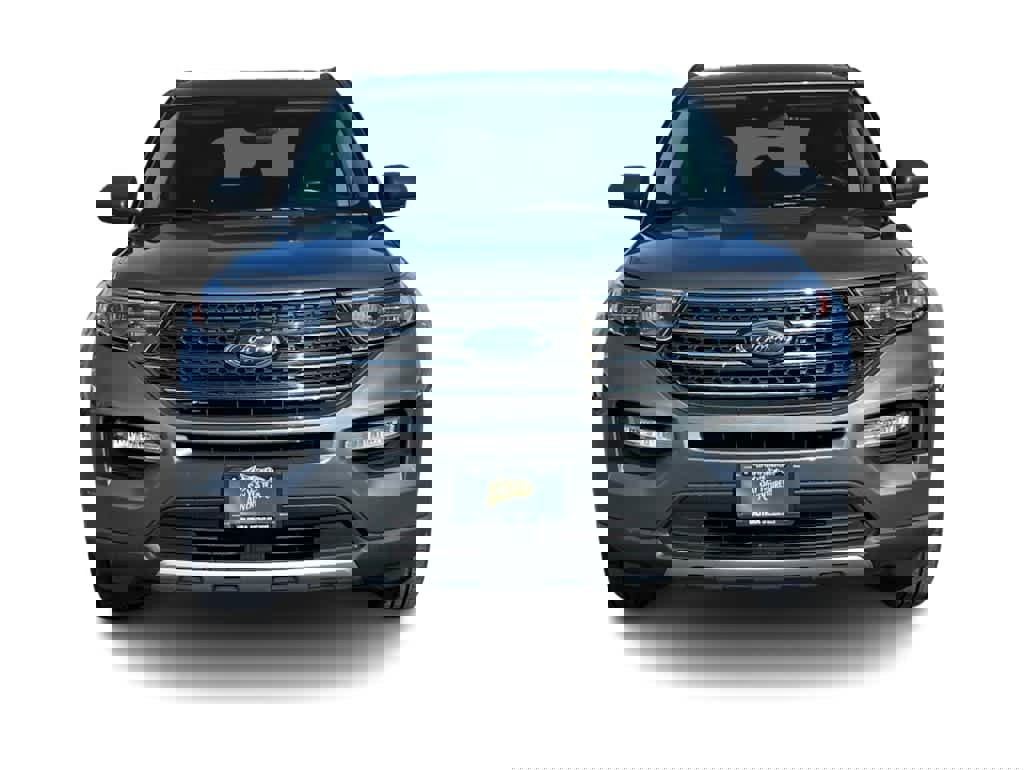 Used 2023 Ford Explorer XLT w/ Equipment Group 202A image 2