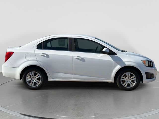 Used 2013 Chevrolet Sonic LT image 2