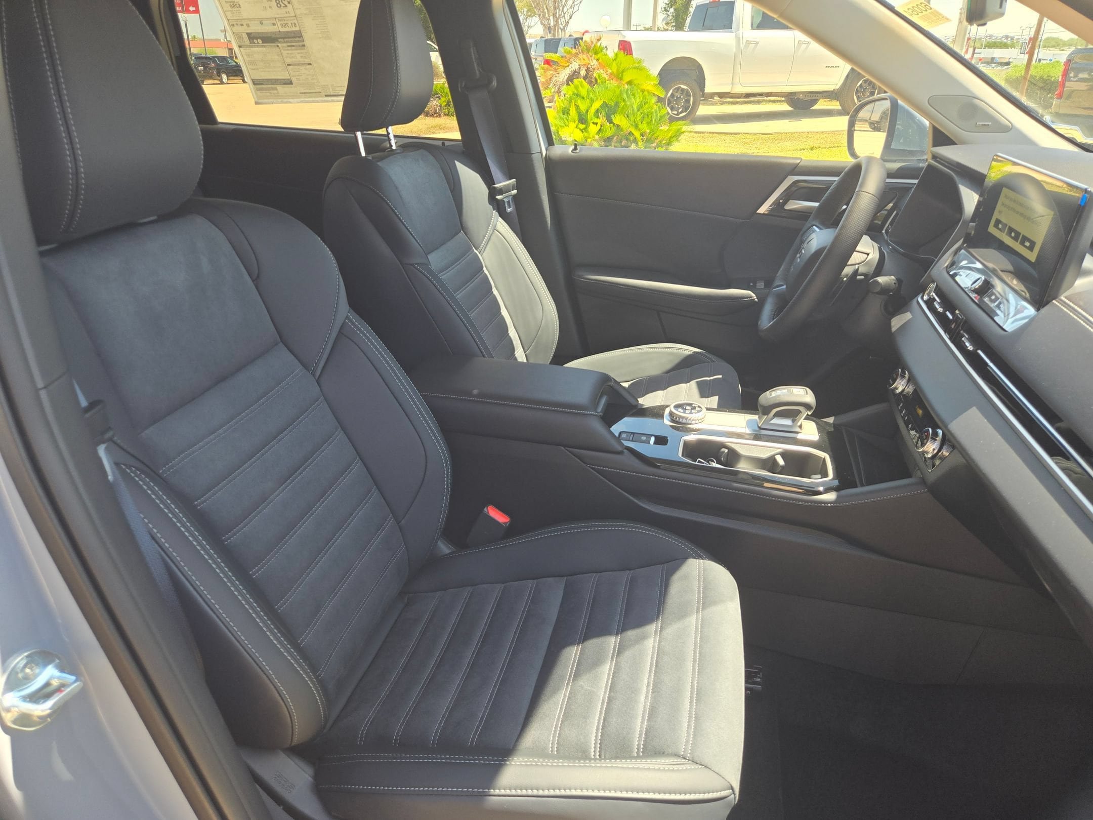 New 2026 Mitsubishi Outlander SE FWD image 23