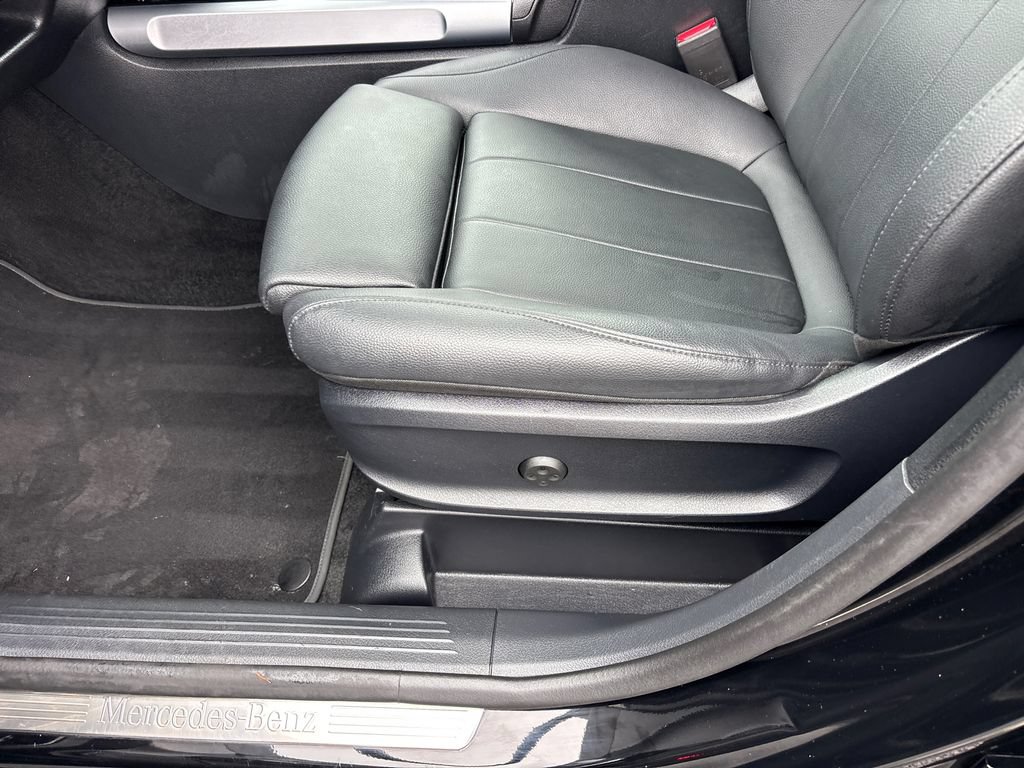 Used 2023 Mercedes-Benz GLB 250 4MATIC image 7