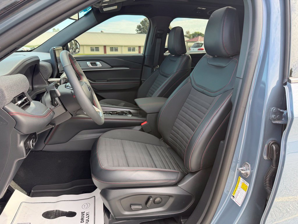 Certified 2026 Ford Explorer ST-Line w/ ST-Line Street Pack AWD/4WD image 12