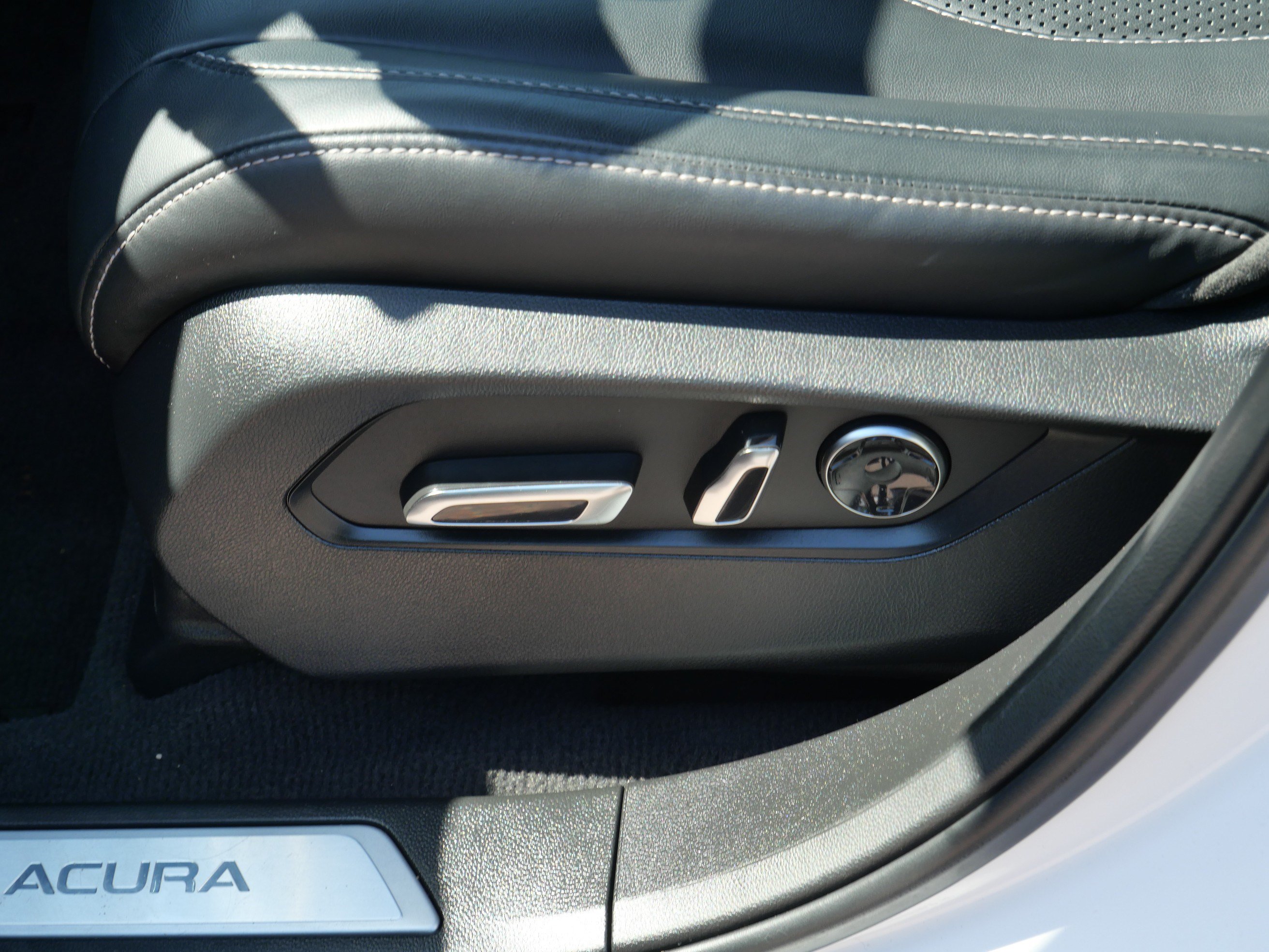 Used 2024 Acura RDX w/ Technology Package AWD/4WD image 19