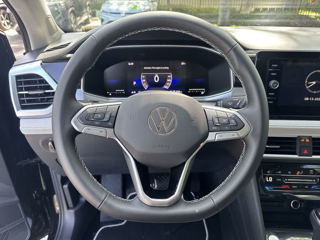 New 2026 Volkswagen Taos SE FWD image 15