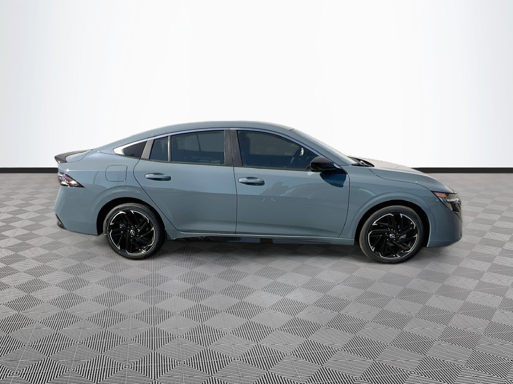 New 2027 Nissan Sentra SR w/ Floor Mat Package FWD image 8