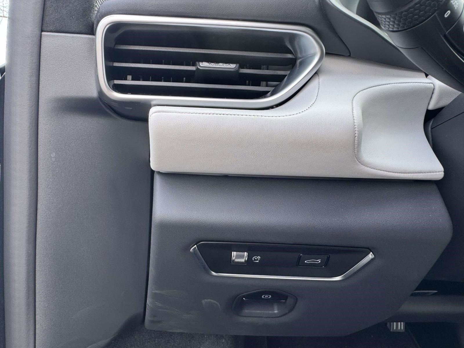 Used 2024 Lotus Emira First Edition image 31