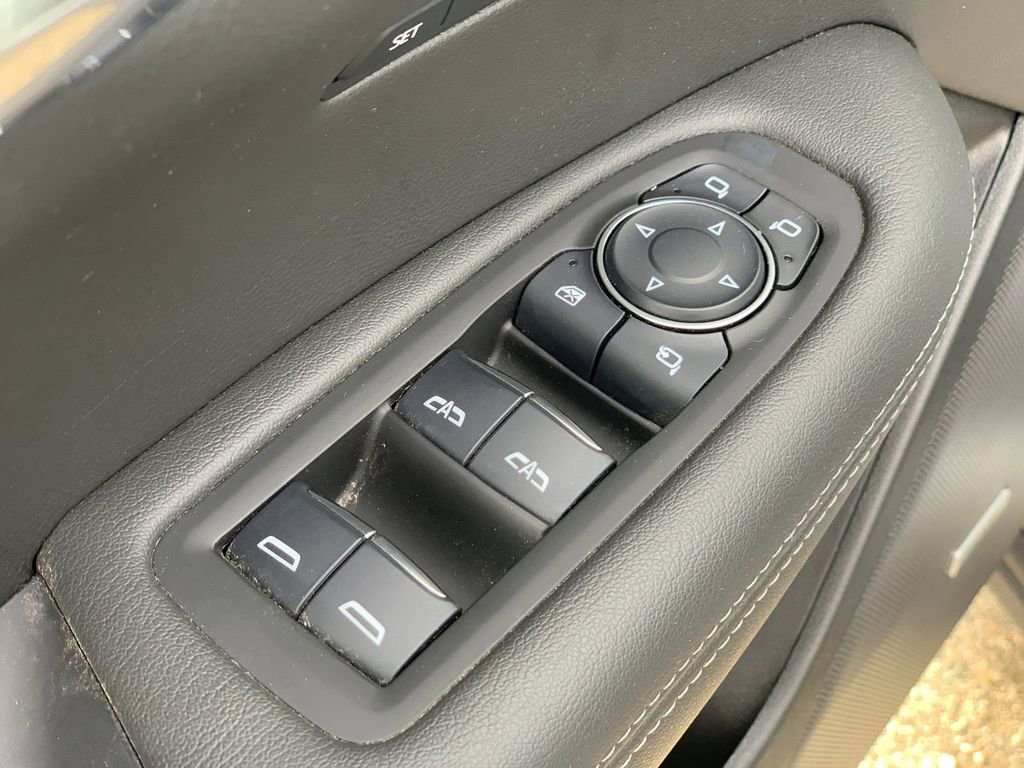 Used 2025 Cadillac XT6 Premium Luxury image 21