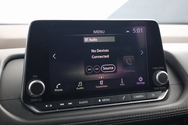 Used 2023 Nissan Rogue SV image 17