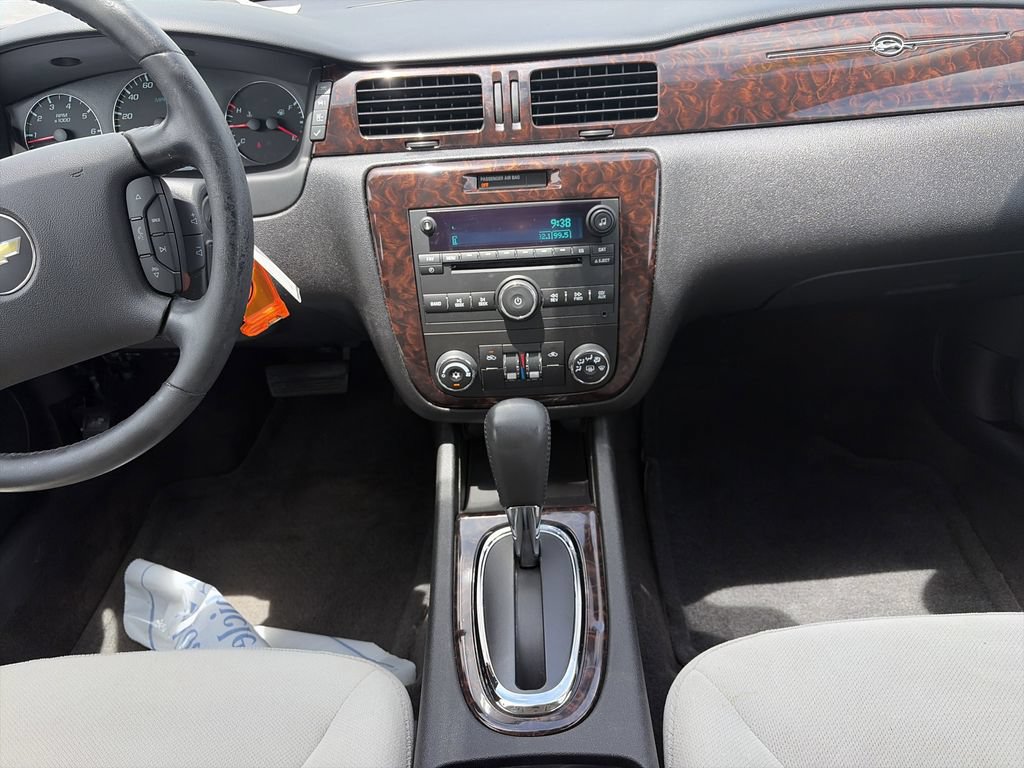 Used 2013 Chevrolet Impala LT w/ LT Sunroof Package FWD image 16