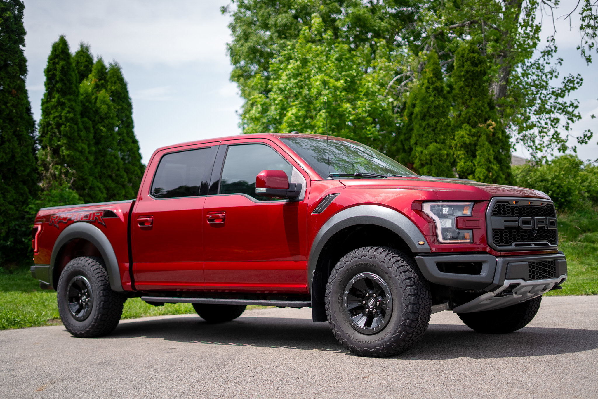 Used 2018 Ford F150 Raptor w/ Equipment Group 802A Luxury AWD/4WD image 3