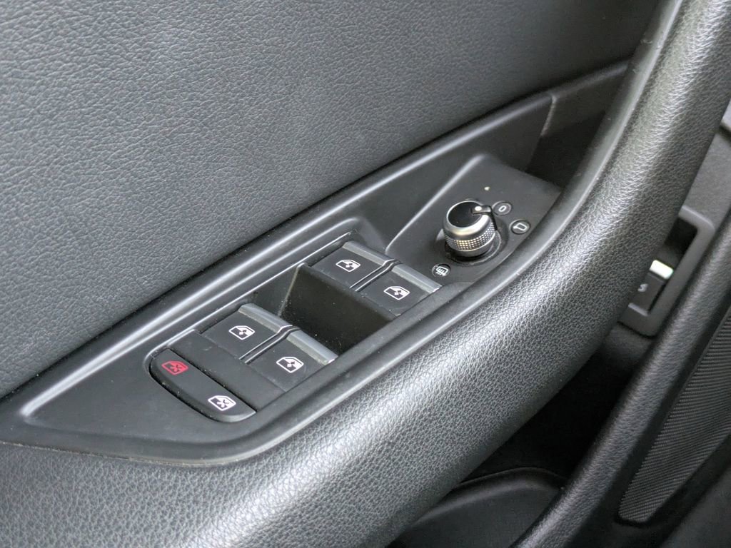 Used 2017 Audi A4 2.0T Premium image 23