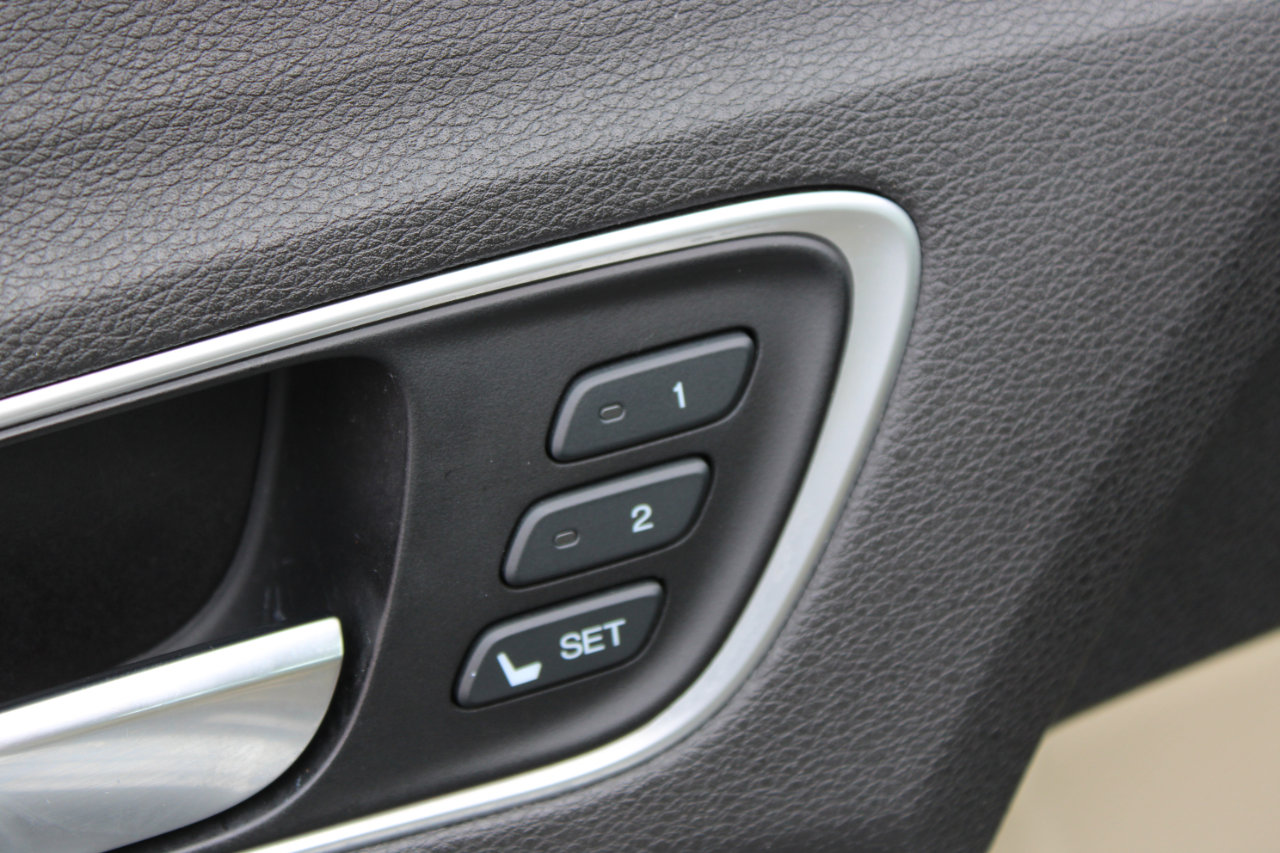 Used 2018 Acura TLX image 14