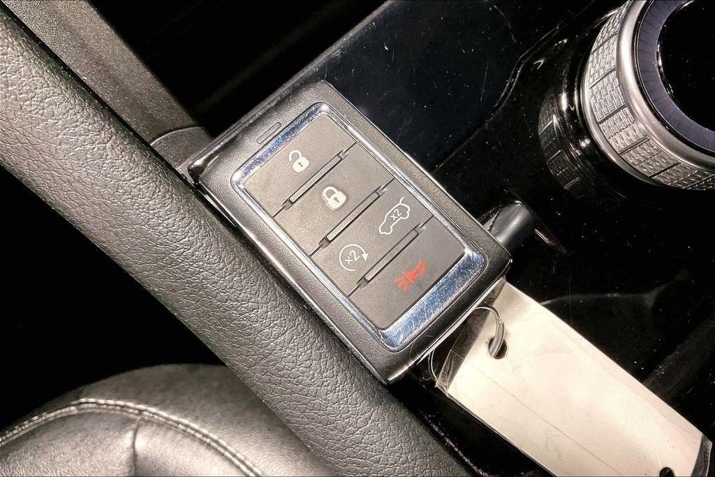 Used 2023 Jeep Grand Cherokee Limited image 13