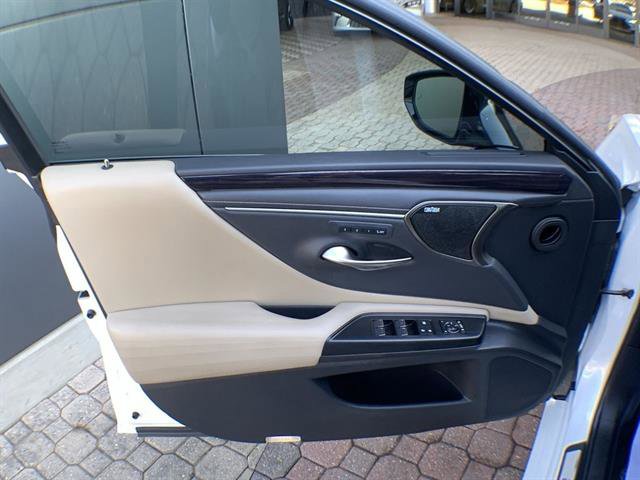 Certified 2021 Lexus ES 350 Ultra Luxury image 13