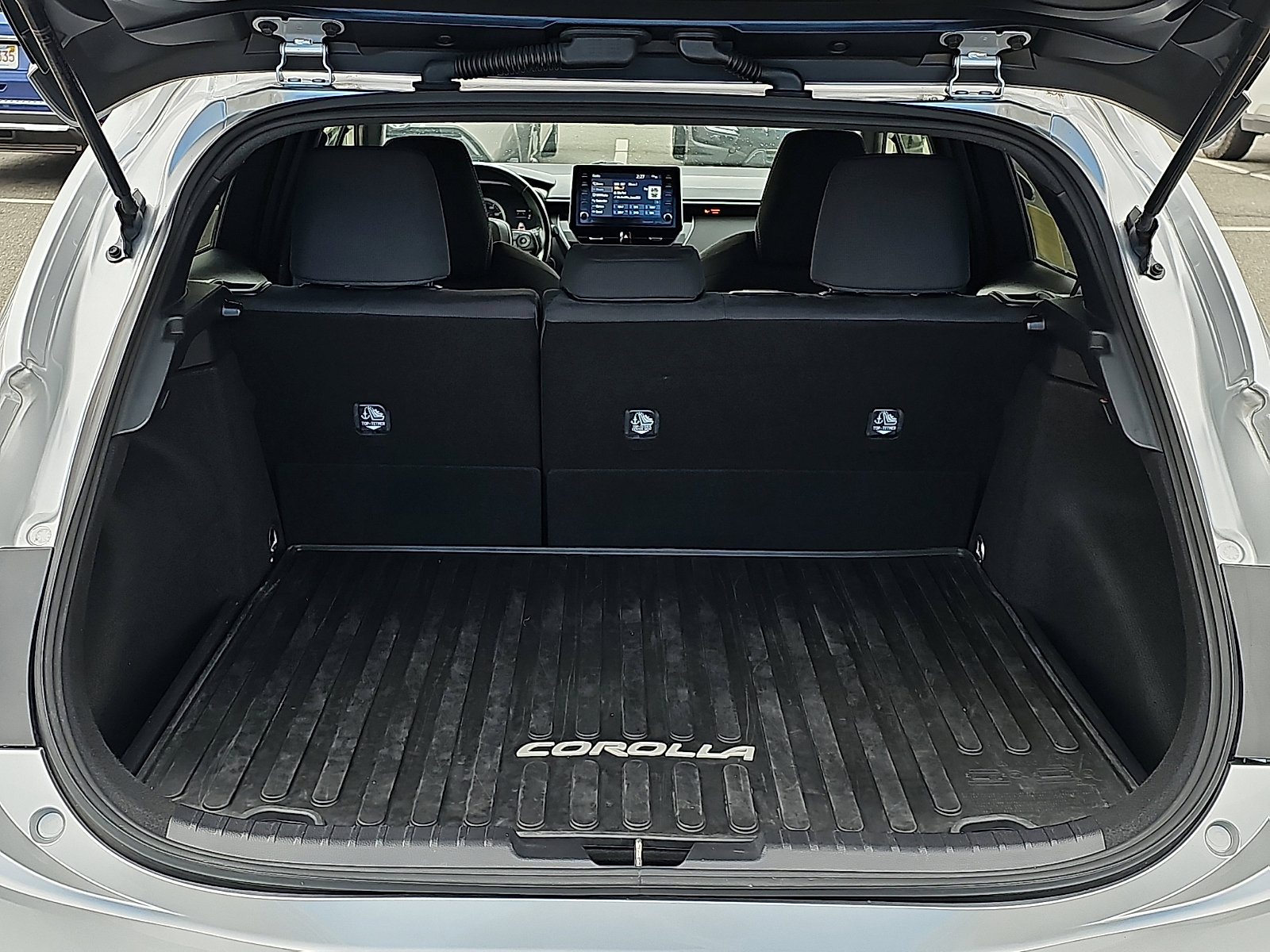 Used 2020 Toyota Corolla SE w/ SE Preferred Package image 28