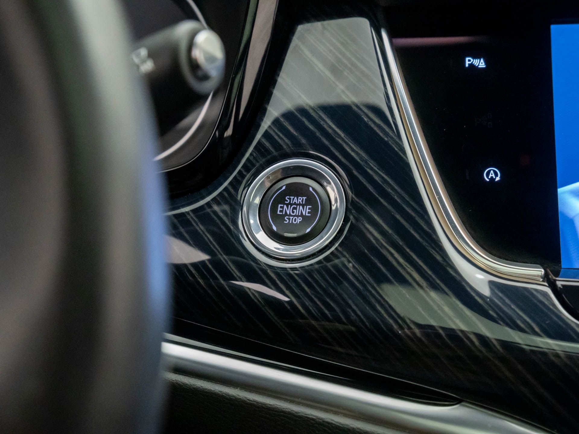 Certified 2024 Cadillac XT6 Premium Luxury w/ LPO, Floor Liner Package image 23