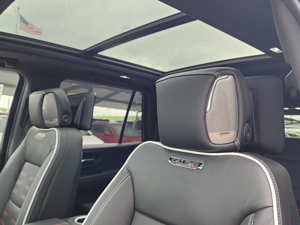 New 2026 GMC Yukon AT4 Ultimate AWD/4WD image 16