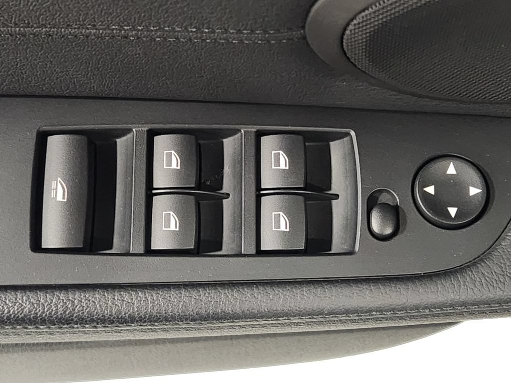 Used 2012 BMW Z4 sDrive35i RWD image 14