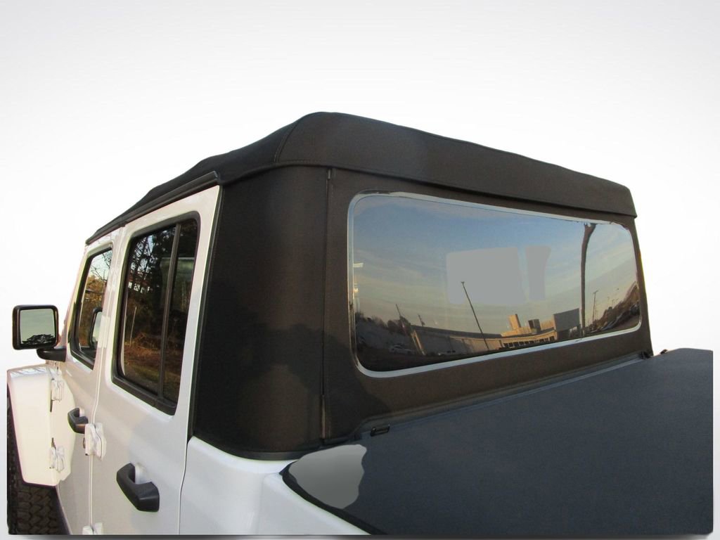 Used 2024 Jeep Gladiator Willys image 22