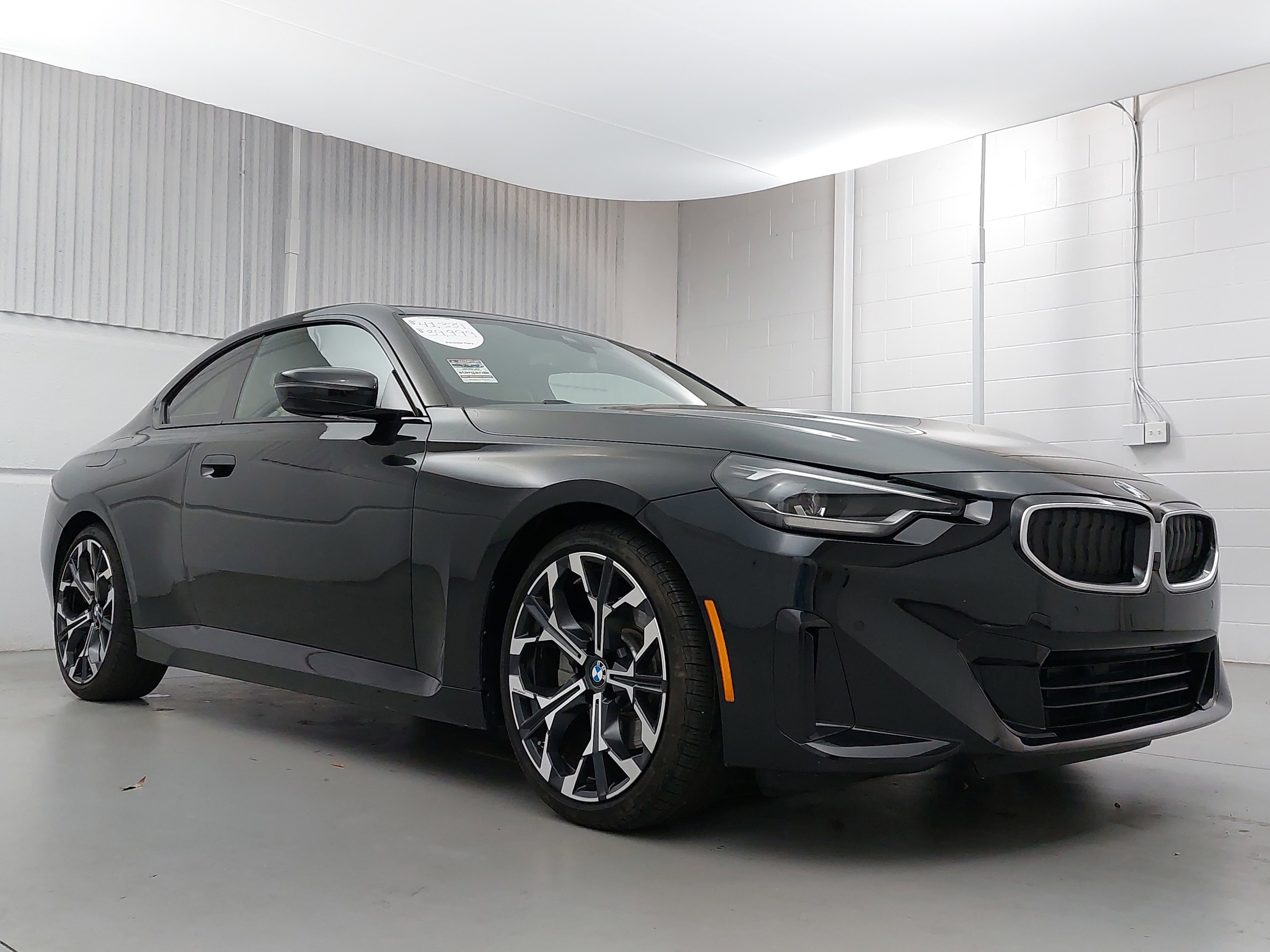 Used 2025 BMW 230i Coupe w/ M Sport Package image 9