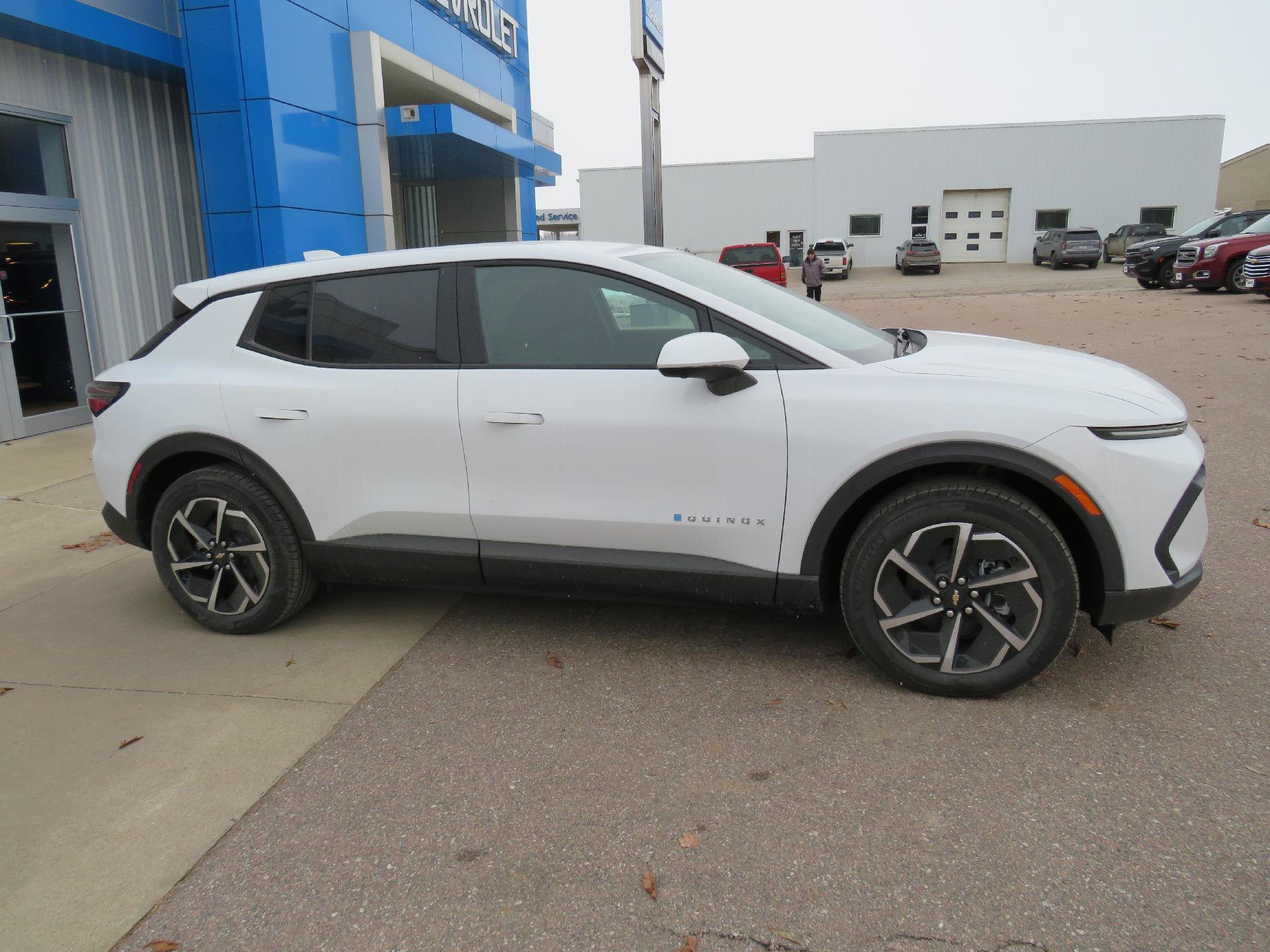 New 2026 Chevrolet Equinox EV LT image 11