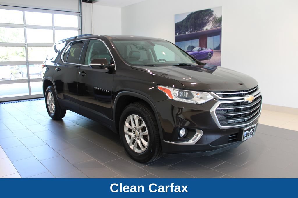 Used 2019 Chevrolet Traverse LT w/ LPO, Cargo Package AWD/4WD image 2